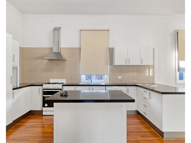 19 Herries Street, East Toowoomba QLD 4350