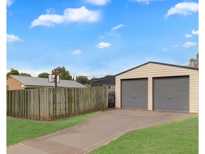 14 Brendanbri Street, Kearneys Spring QLD 4350