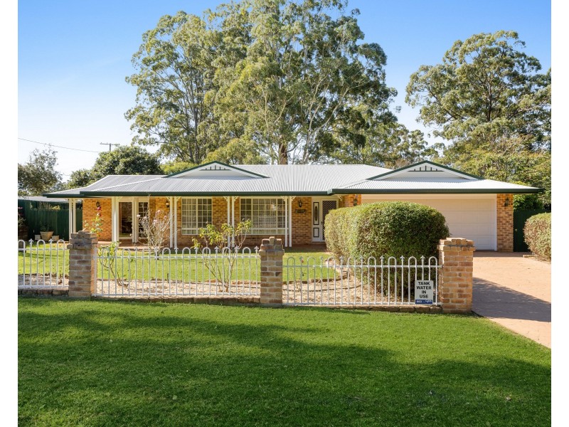 10 Maylen Court, Highfields QLD 4352