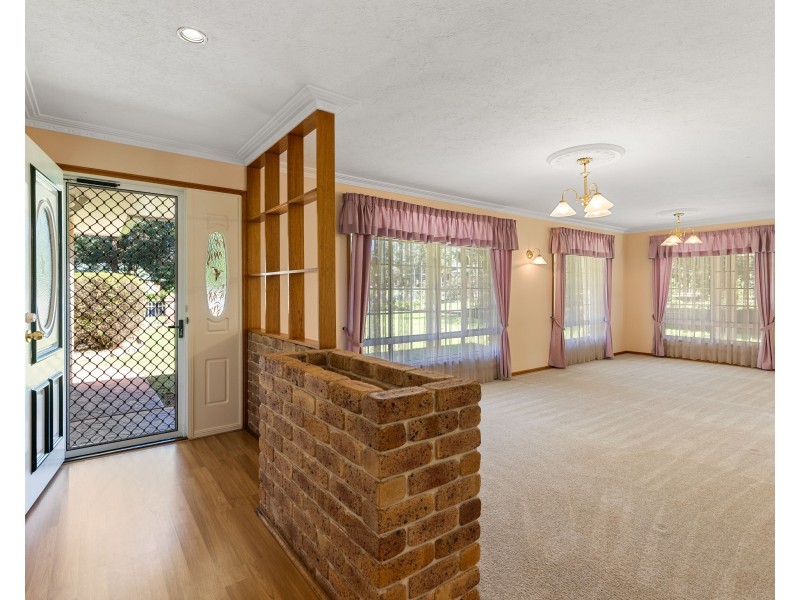 10 Maylen Court, Highfields QLD 4352