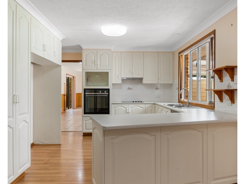 10 Maylen Court, Highfields QLD 4352