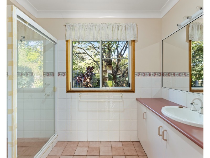 10 Maylen Court, Highfields QLD 4352