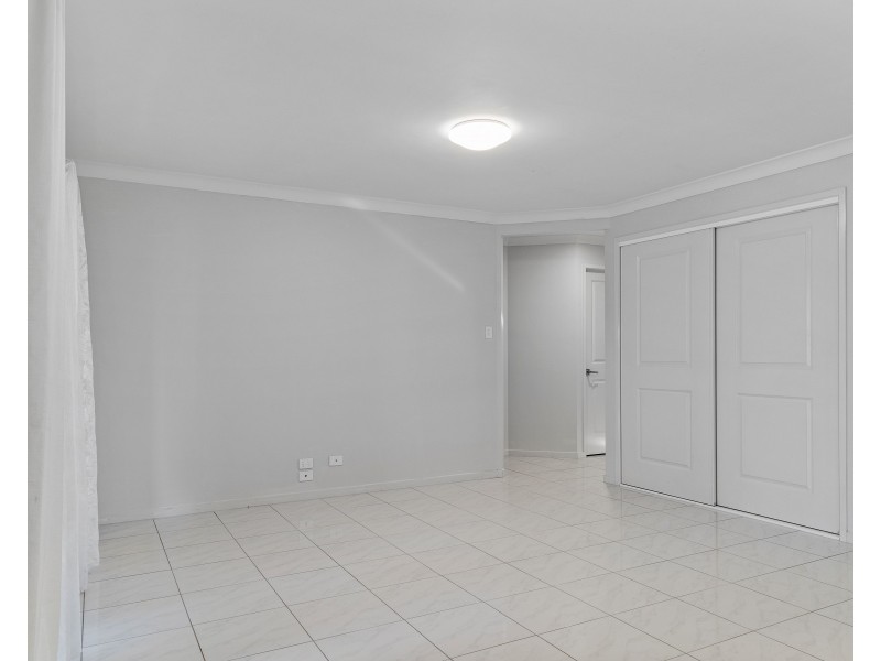 17 Shelby Street, Glenvale QLD 4350