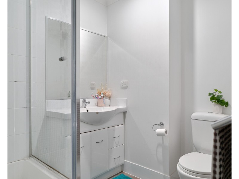 Unit 2/10 Sienna Drive, Glenvale QLD 4350