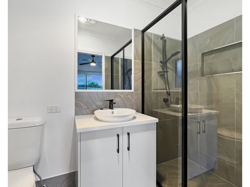 22 McInnes Crescent, Glenvale QLD 4350