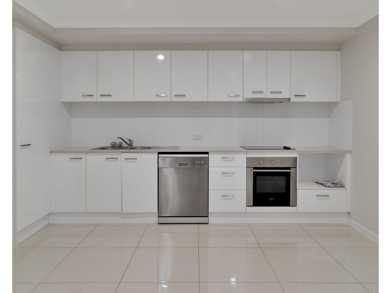 Unit 2/11 Weebah Place, Cambooya QLD 4358