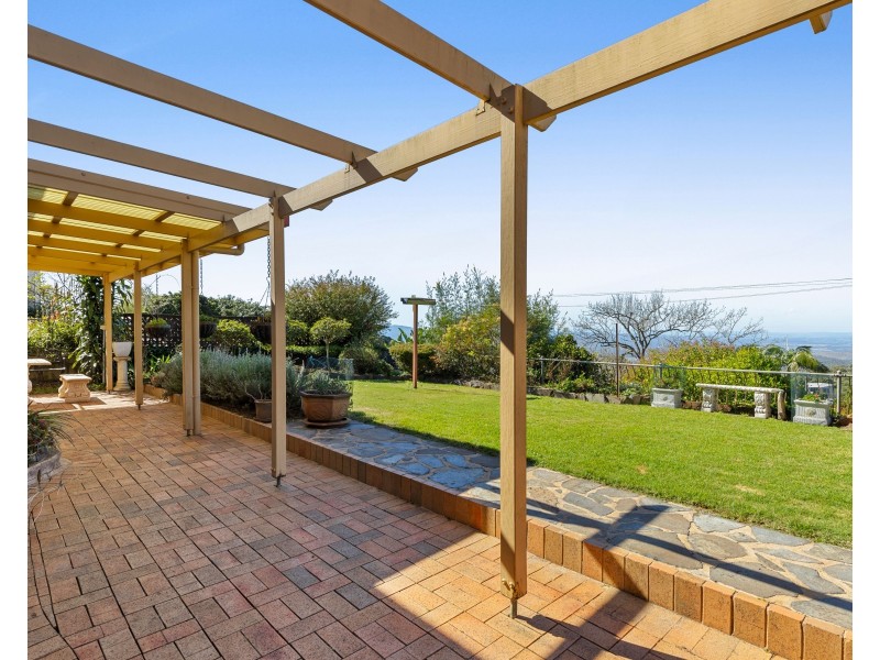 58 Tourist Road, East Toowoomba QLD 4350