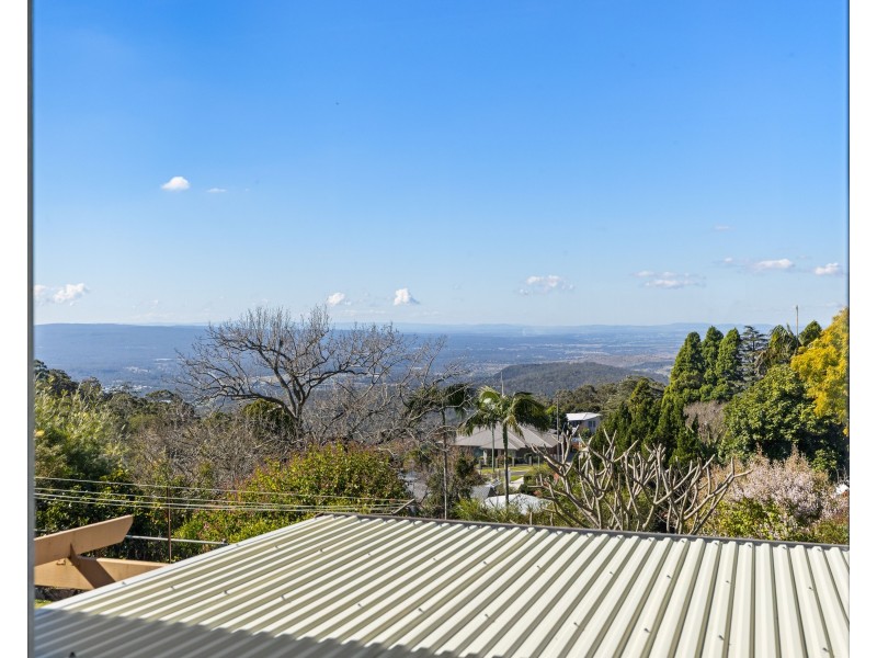 58 Tourist Road, East Toowoomba QLD 4350