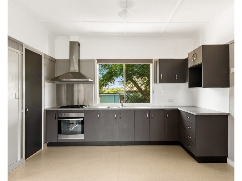 35 Elizabeth Street, South Toowoomba QLD 4350