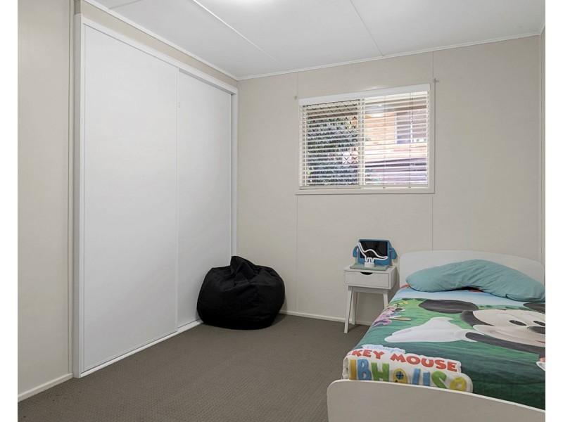 5 Beck Street, Mount Lofty QLD 4350