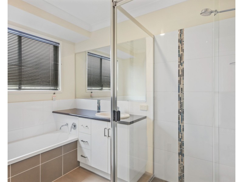 25 Opperman Drive, Kearneys Spring QLD 4350