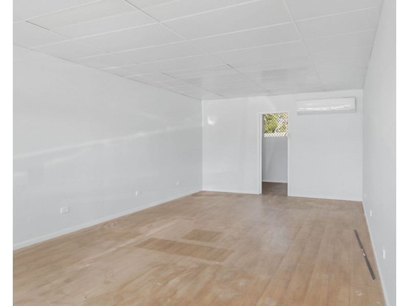 Shop 5/255B Herries Street, Newtown QLD 4350