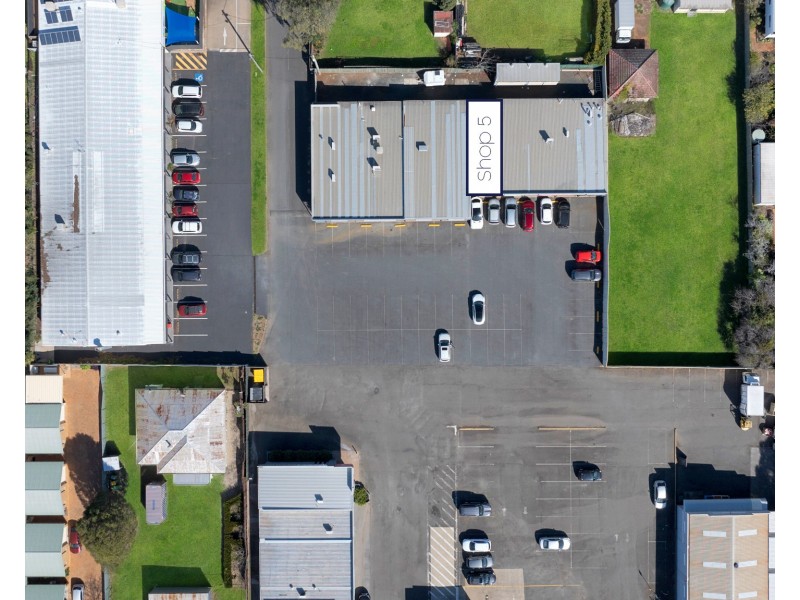 Shop 5/255B Herries Street, Newtown QLD 4350