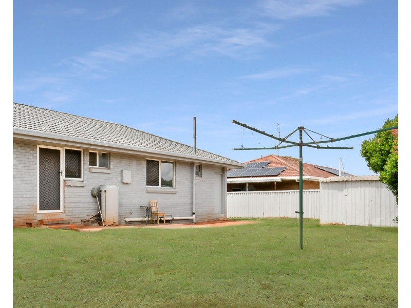 33 Richmond Drive, Wilsonton QLD 4350