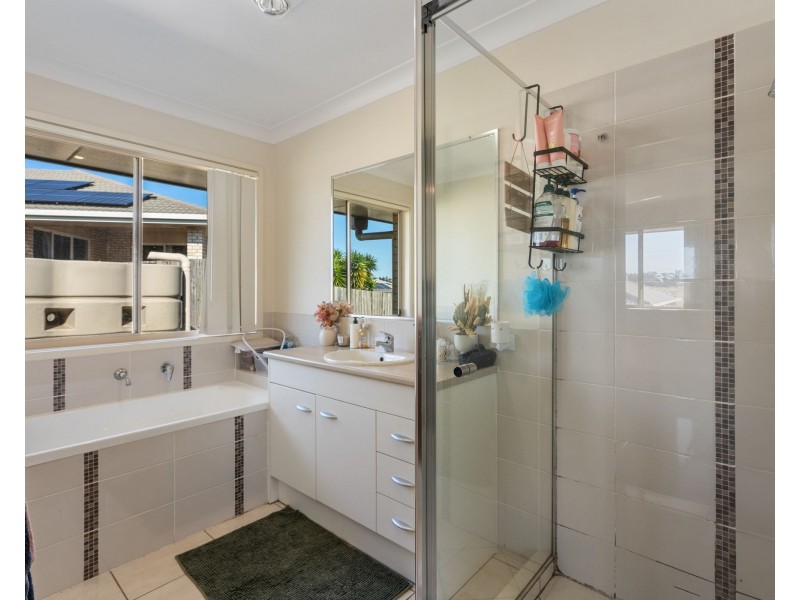 5 Alistair Street, Glenvale QLD 4350