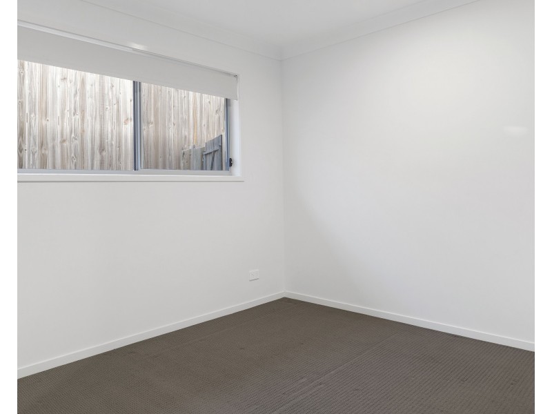 Unit 2/17 Diva Lane, Glenvale QLD 4350