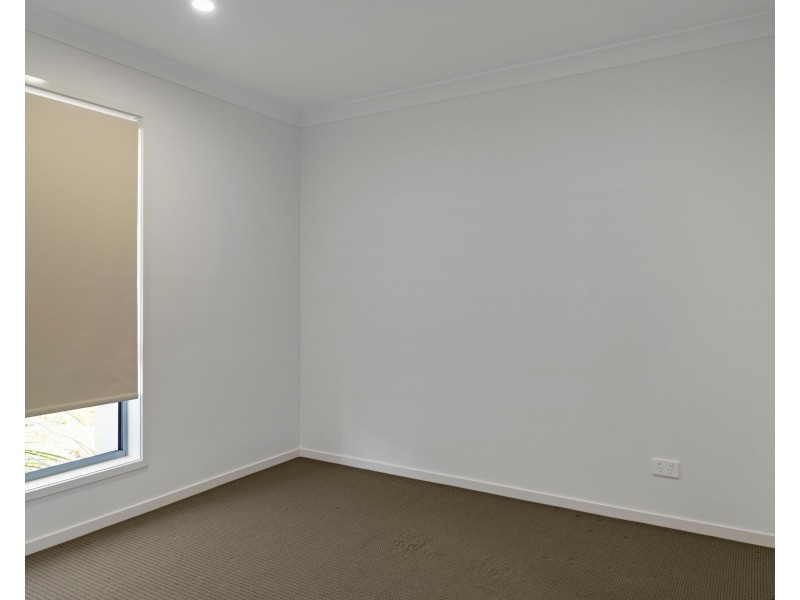 Unit 1/17 Diva Lane, Glenvale QLD 4350