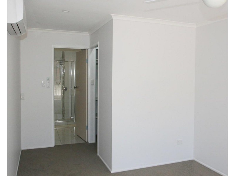 Unit 2/241 North Street, Wilsonton QLD 4350