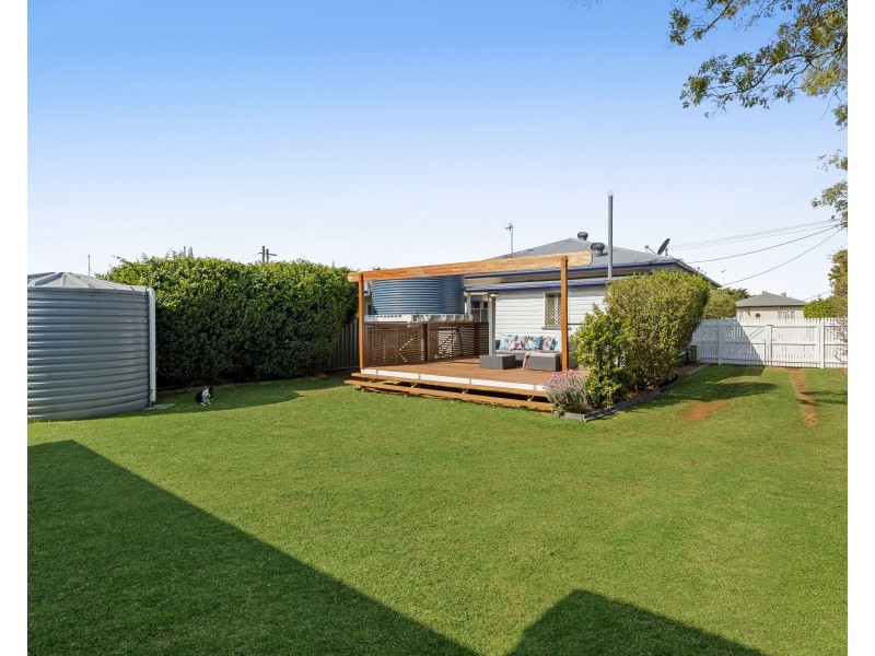 31 Merritt Street, Harristown QLD 4350