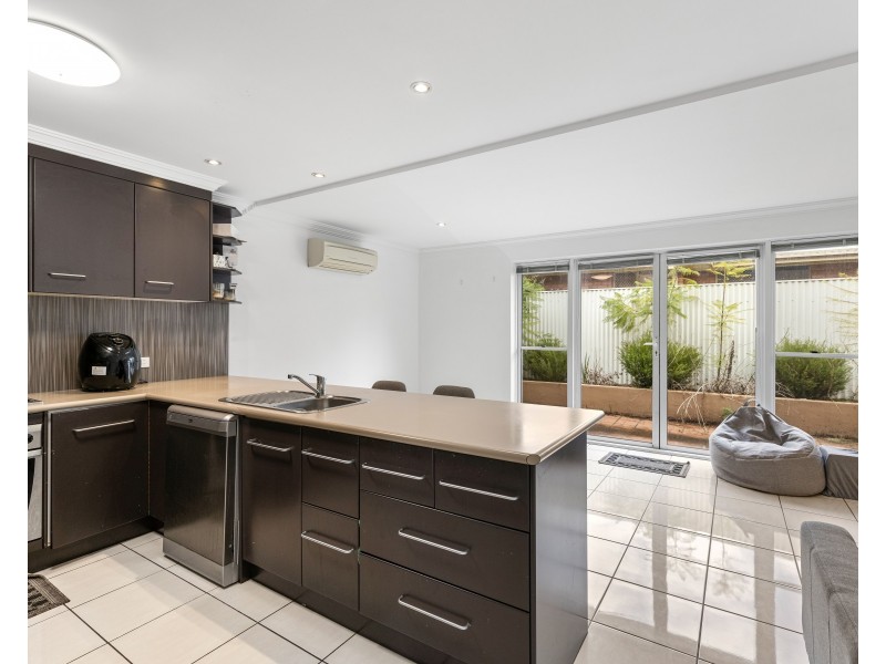 Unit 5/19B Gladstone Street, Newtown QLD 4350
