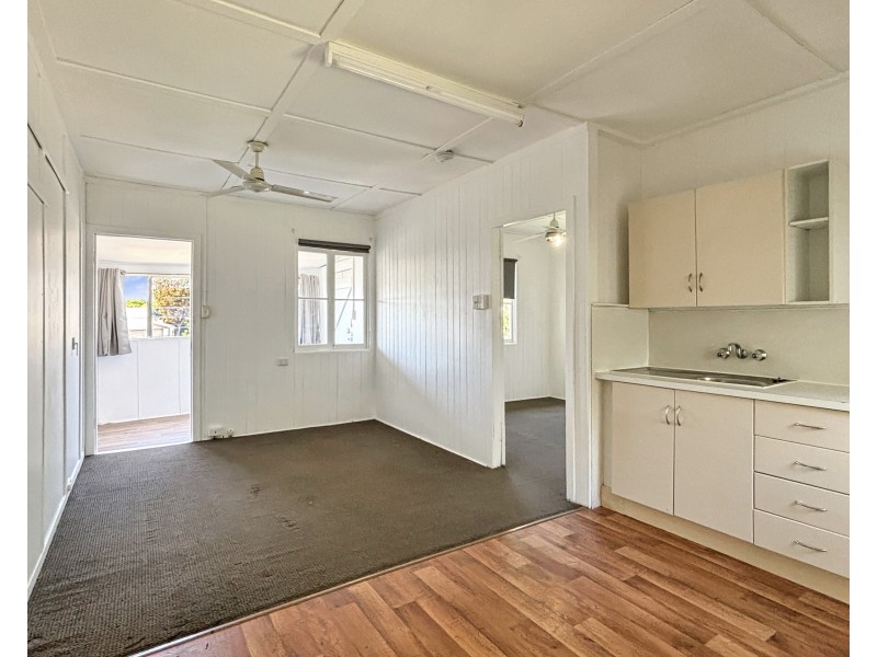 Unit 1/21 West Street, Newtown QLD 4350