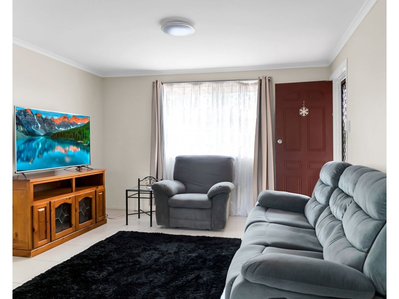 Unit 2/6 Marigold Street, Centenary Heights QLD 4350