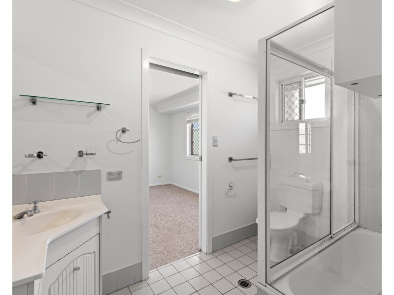 Unit 4/4-6 Crosby Street, Darling Heights QLD 4350