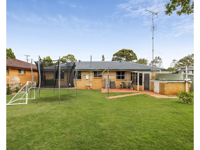 521 Stenner Street, Harristown QLD 4350