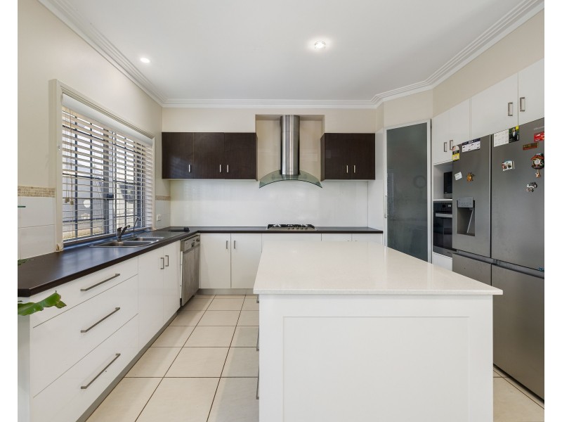 Unit 4/200 Ramsay Street, Centenary Heights QLD 4350