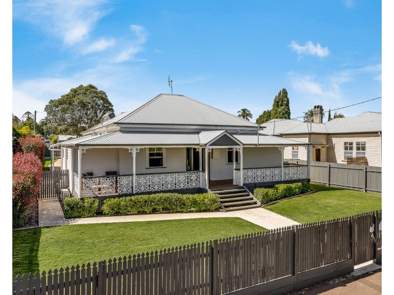 122 Hume Street, East Toowoomba QLD 4350