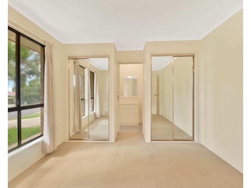 6 Shamrock Court, Middle Ridge QLD 4350