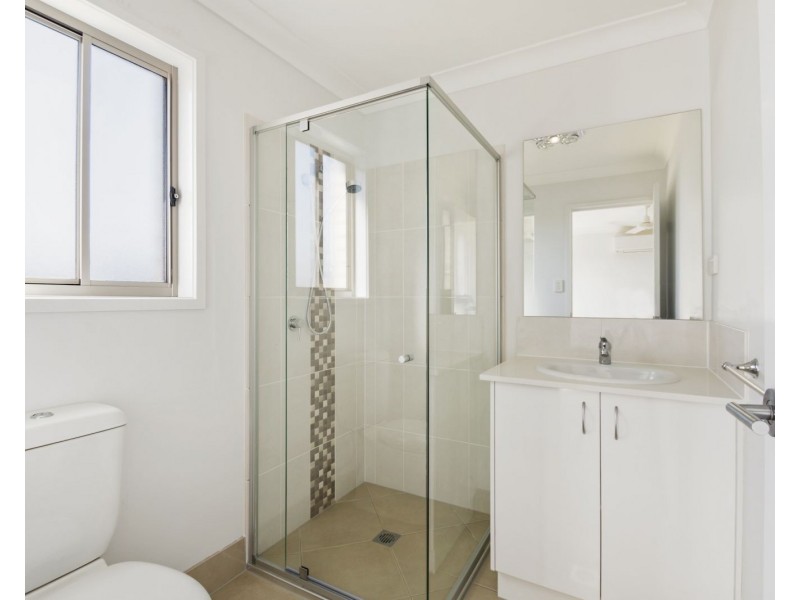 1/6 Tatum Court, Glenvale QLD 4350