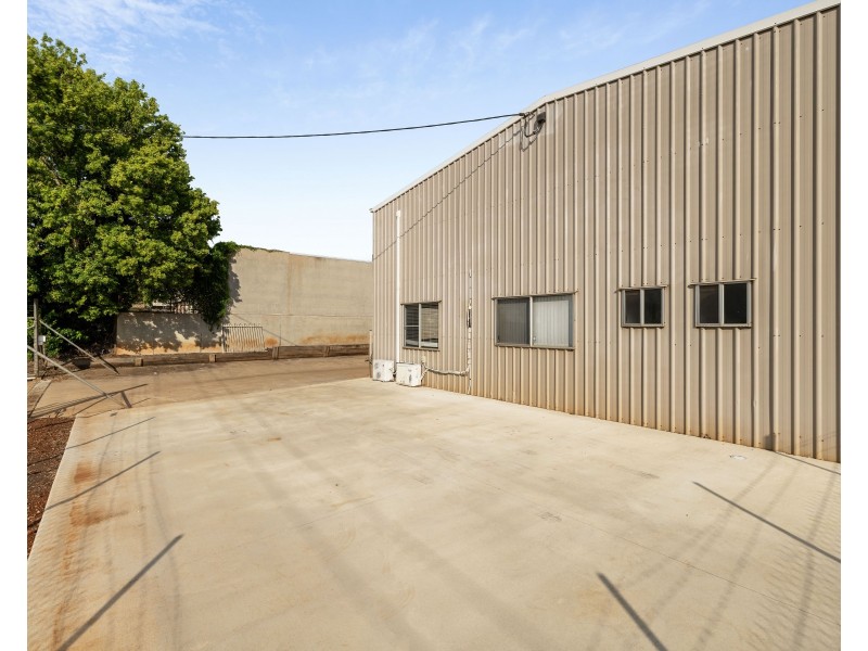 Shed 1/30 Sowden Street, Drayton QLD 4350