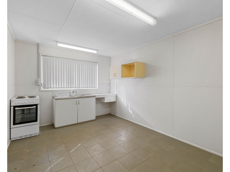 Shed 1/30 Sowden Street, Drayton QLD 4350