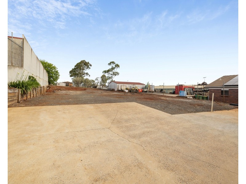 Shed 1/30 Sowden Street, Drayton QLD 4350