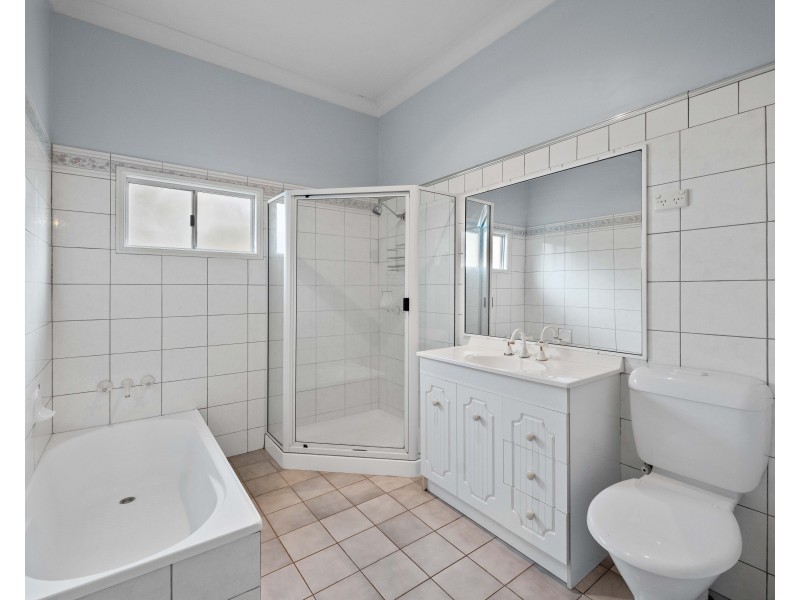 37 Ipswich Street, East Toowoomba QLD 4350