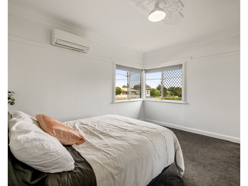 22 Cay Street, Newtown QLD 4350