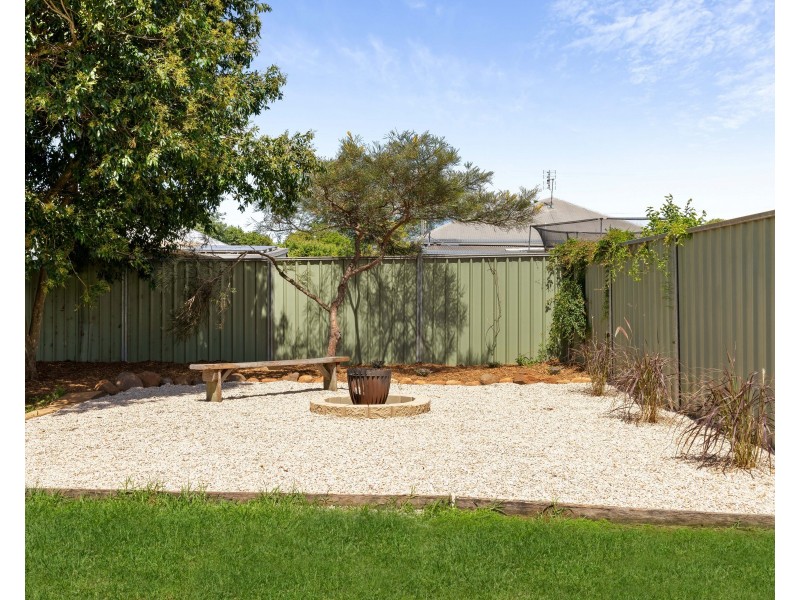 22 Cay Street, Newtown QLD 4350