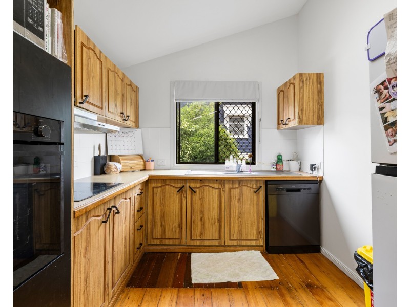 8 Vacy Street, Newtown QLD 4350