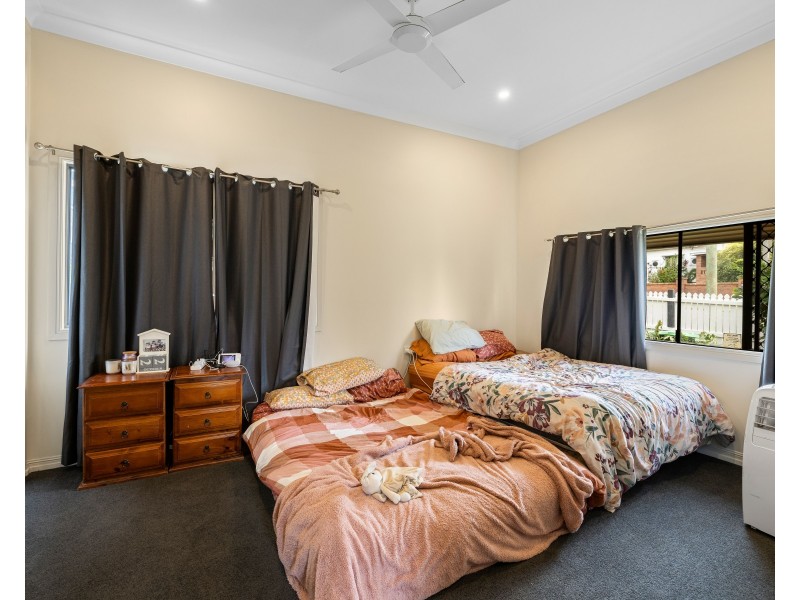 8 Vacy Street, Newtown QLD 4350