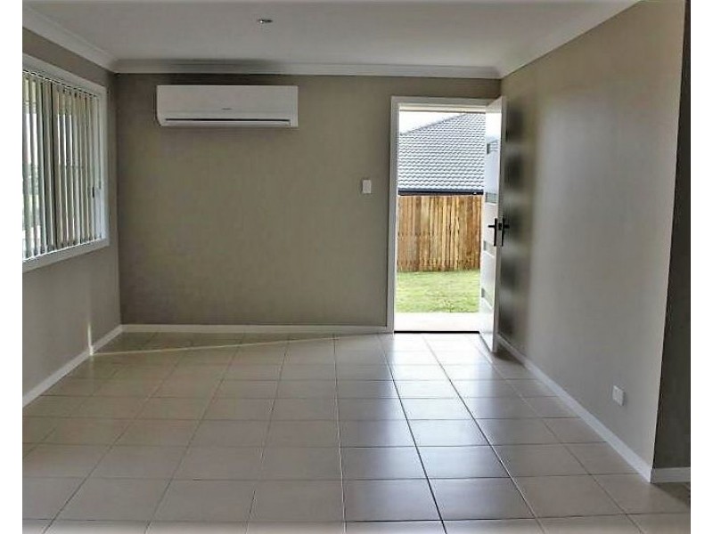 Unit 2/19 Alpine Court, Cranley QLD 4350