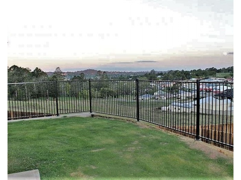 Unit 2/19 Alpine Court, Cranley QLD 4350