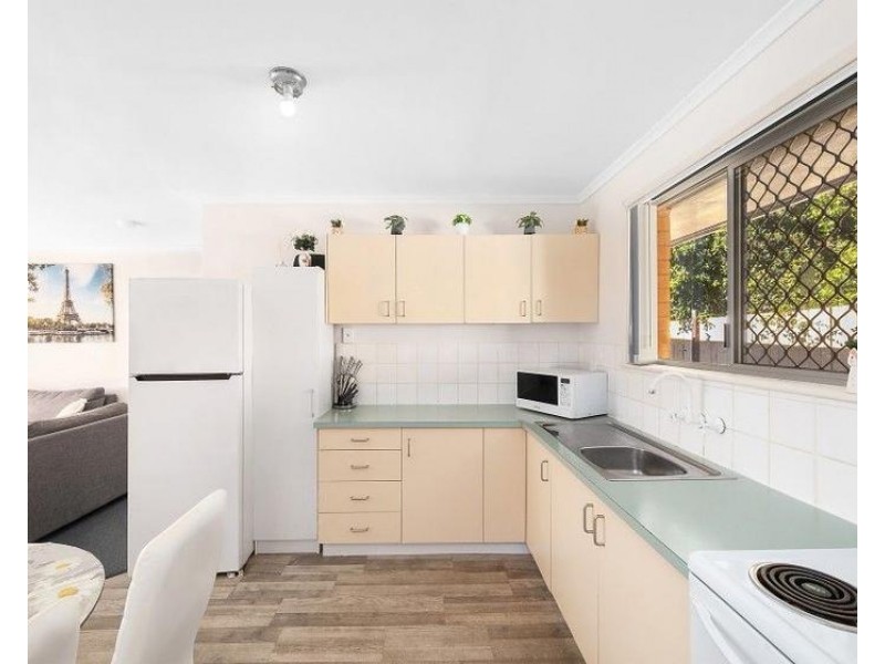 Unit 6/372 Tor Street, Newtown QLD 4350