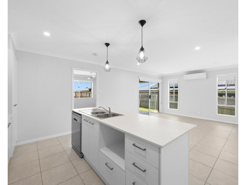 Unit 2/10 Trevatt Street, Westbrook QLD 4350