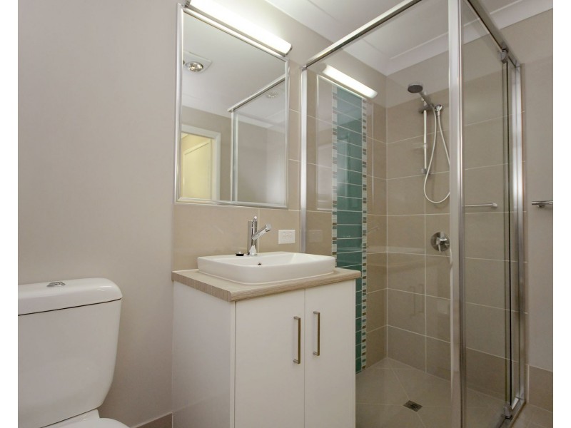 Unit 4/37 Boyett Street, Centenary Heights QLD 4350