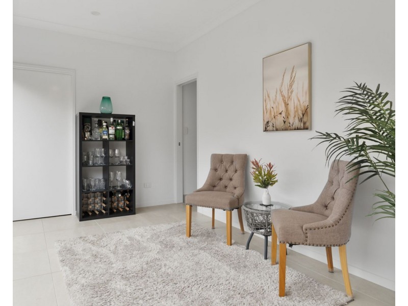 Unit 1/4 Strohfeldt Street, Middle Ridge QLD 4350