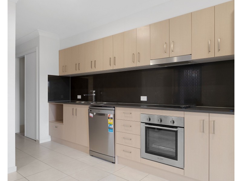 Unit 2/17 Diva Lane, Glenvale QLD 4350