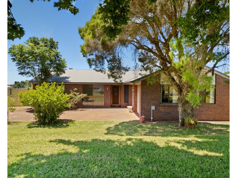 31 Jull Drive, Centenary Heights QLD 4350