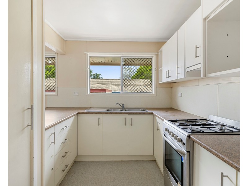14 Charter Crescent, Rockville QLD 4350