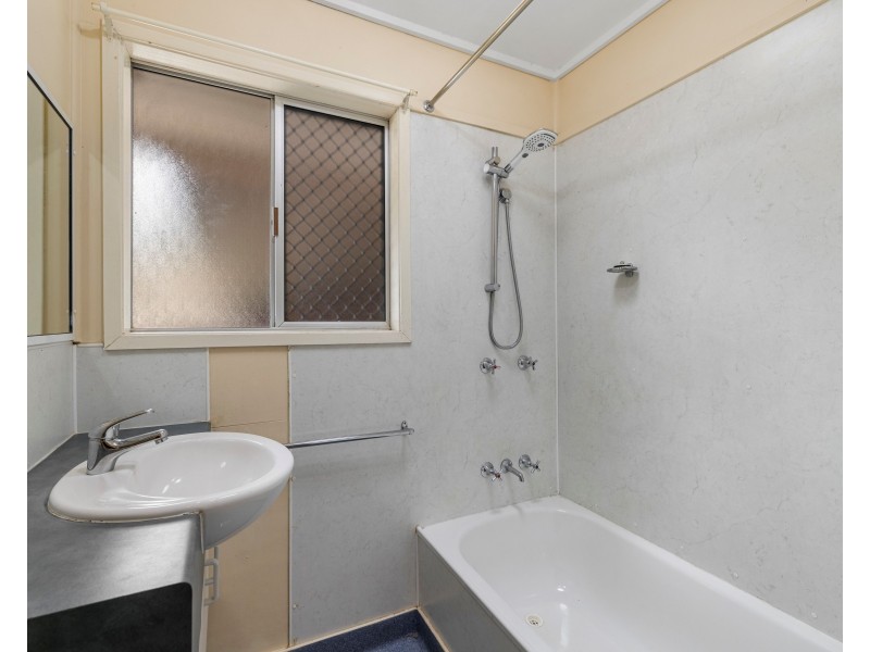 14 Charter Crescent, Rockville QLD 4350